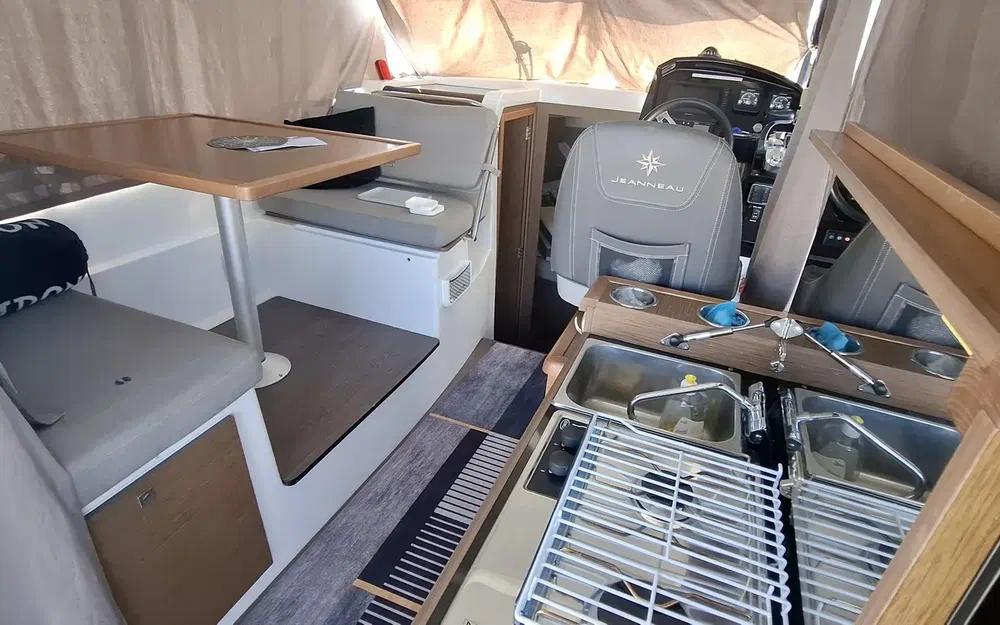 Jeanneau Merry Fisher 895 usata in vendita