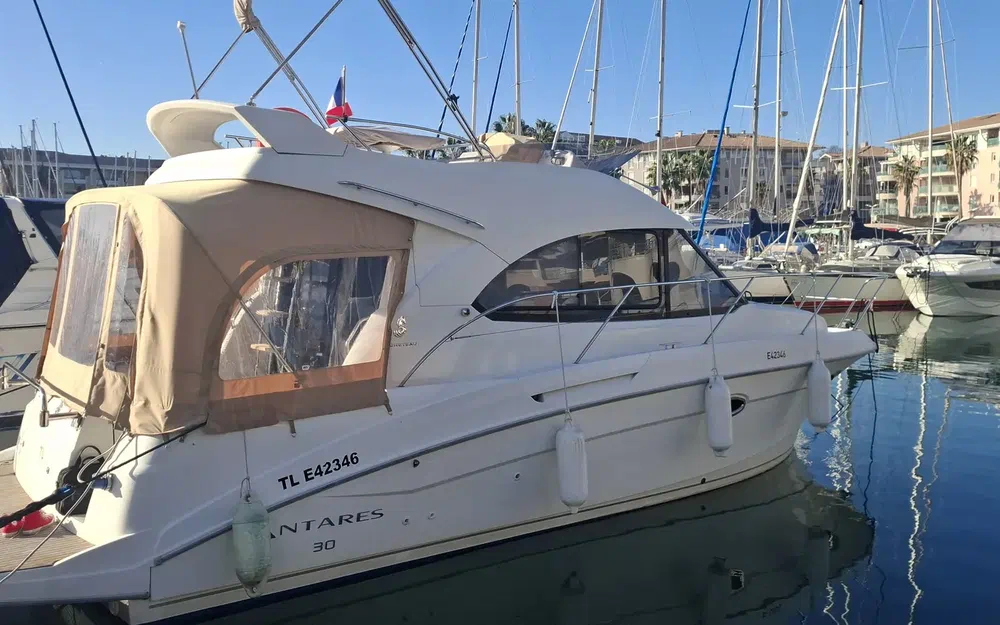 Beneteau Antares 30 de segunda mano en venta