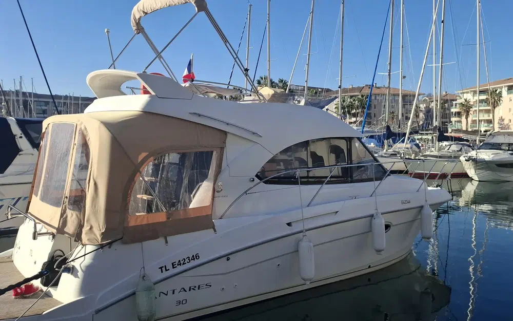Beneteau Antares 30 de segunda mano en venta