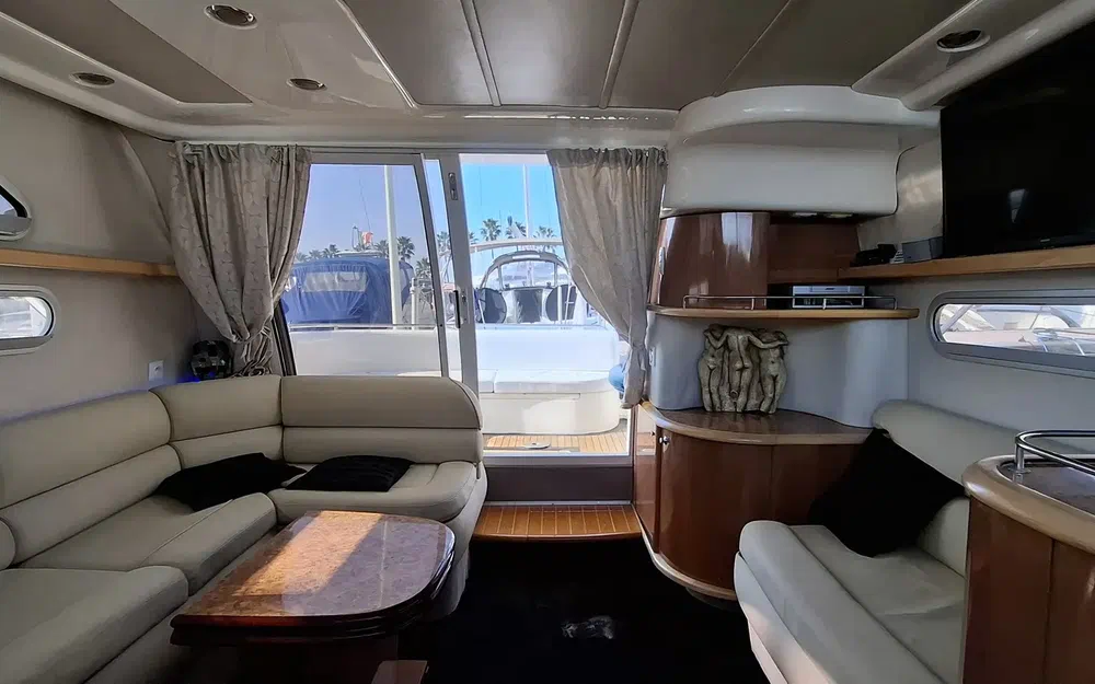 Sealine 360 usado à venda