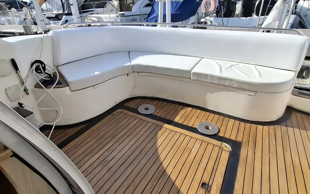 Sealine 360 usado à venda