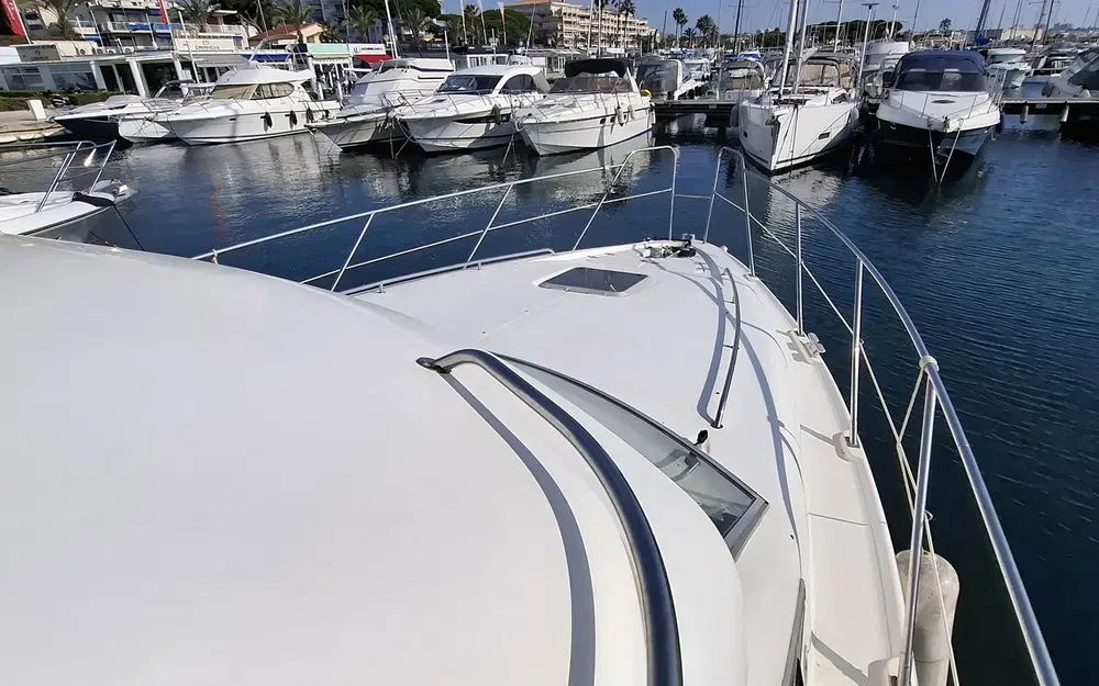 Sealine 360 usado à venda