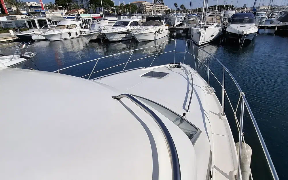 Sealine 360 usado à venda