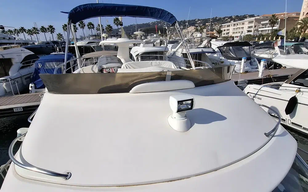 Sealine 360 usado à venda