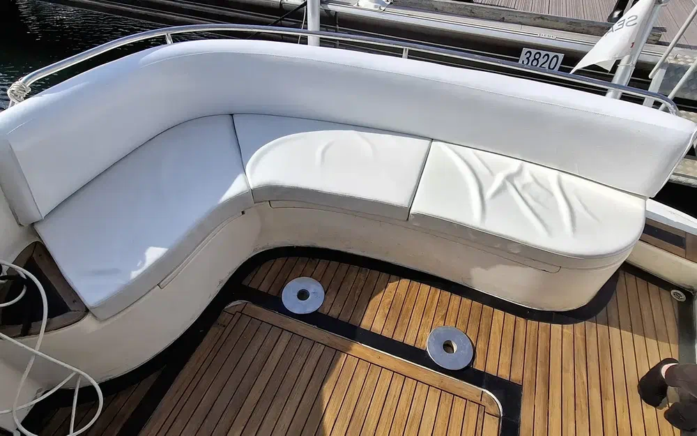 Sealine 360 usado à venda