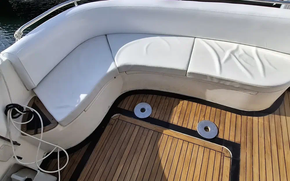 Sealine 360 usado à venda