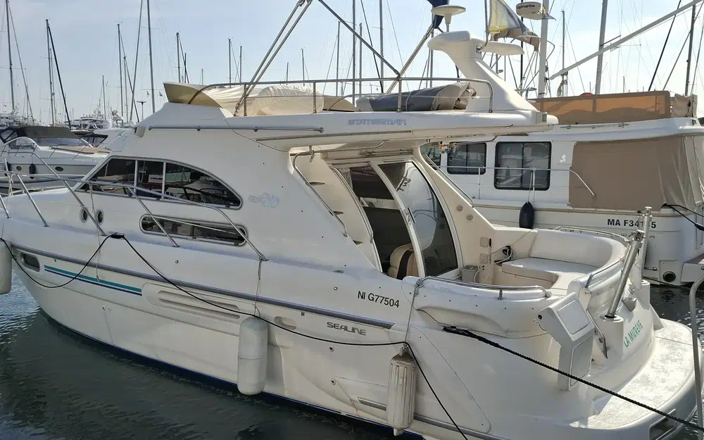 Sealine 360 usado à venda