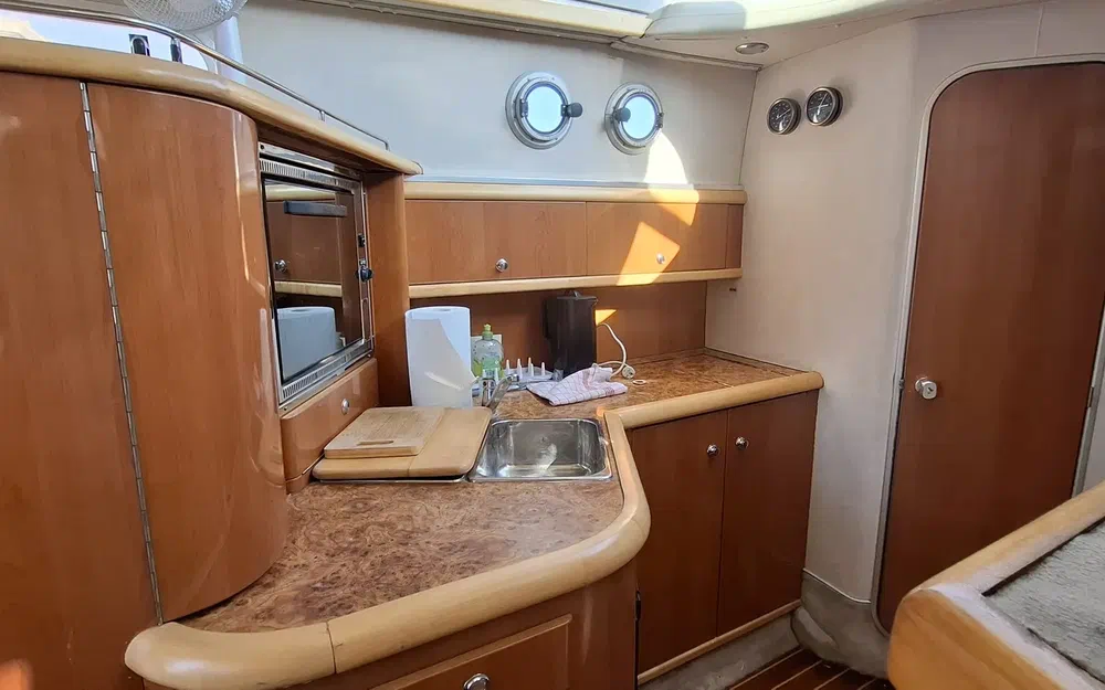 Sealine 360 usado à venda