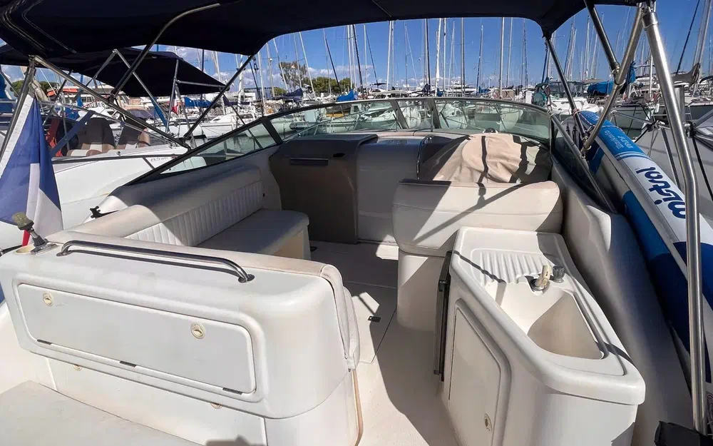 Riviera 3000 usado à venda