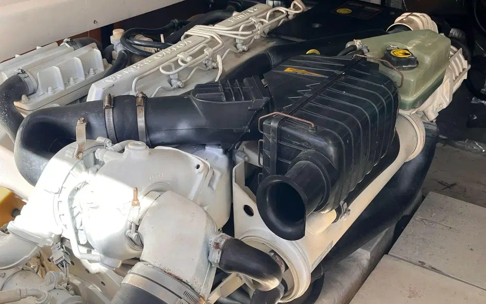 Riviera 3000 usado à venda