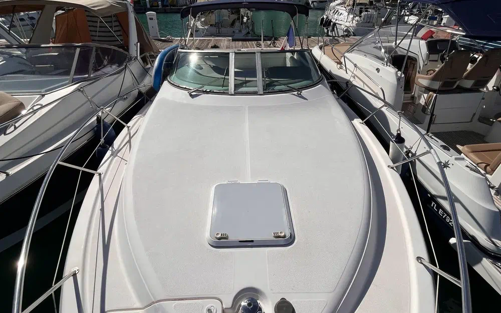 Riviera 3000 usado à venda