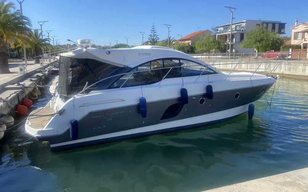 Beneteau Grand Turismo GT 38 usado à venda