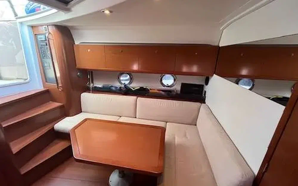Beneteau Grand Turismo GT 38 usado à venda