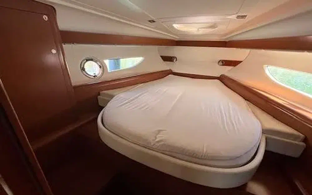 Beneteau Grand Turismo GT 38 usado à venda