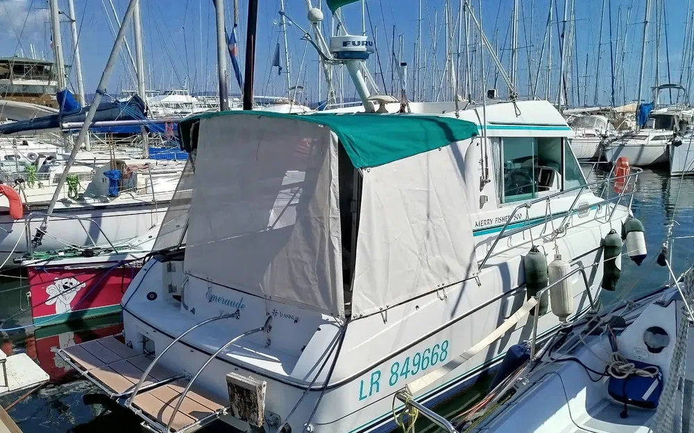 Jeanneau Merry Fisher 800 usado à venda
