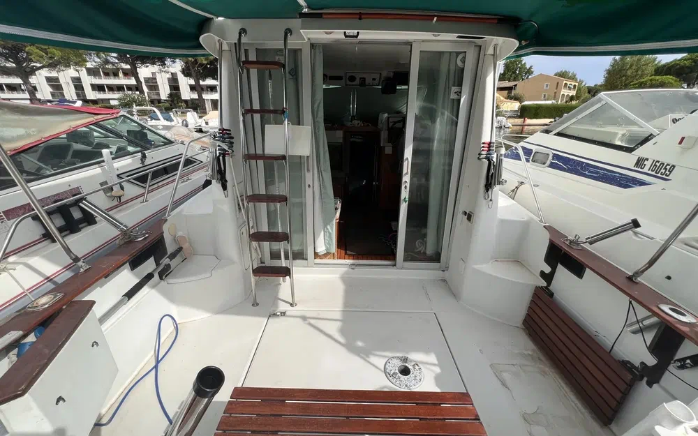 Jeanneau Merry Fisher 800 usado à venda