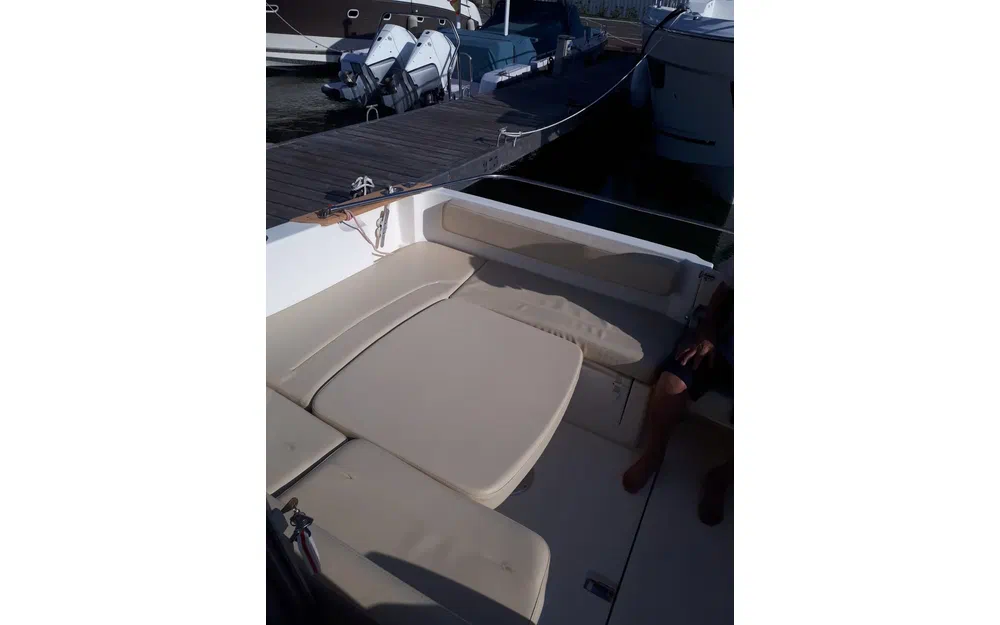 Jeanneau Merry Fisher 655 usado à venda