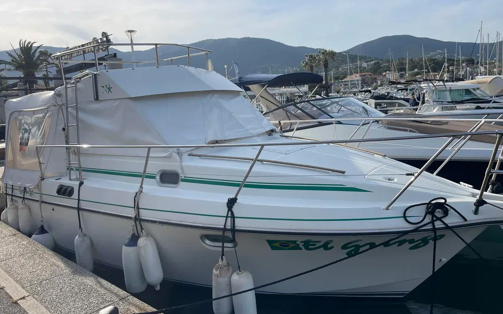 Beneteau Antares 805 usata in vendita