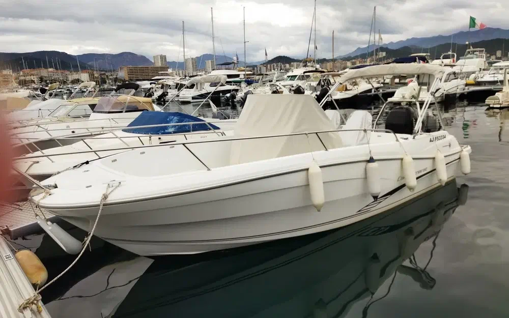 Jeanneau Cap Camarat 7.5 CC nuevo en venta