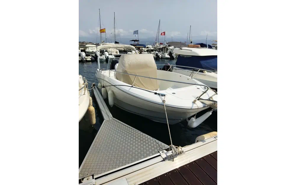 Jeanneau Cap Camarat 7.5 CC nuevo en venta
