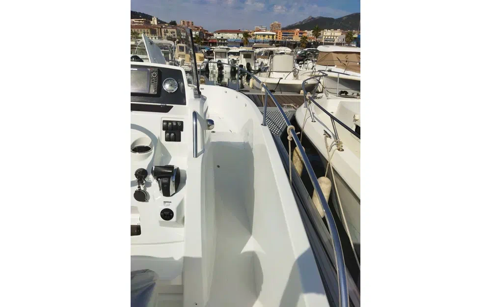 Jeanneau Cap Camarat 7.5 CC nuevo en venta