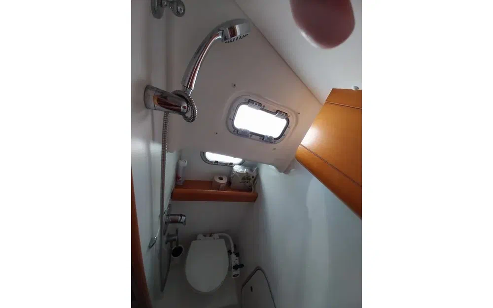 Beneteau Antares 10.80 usata in vendita