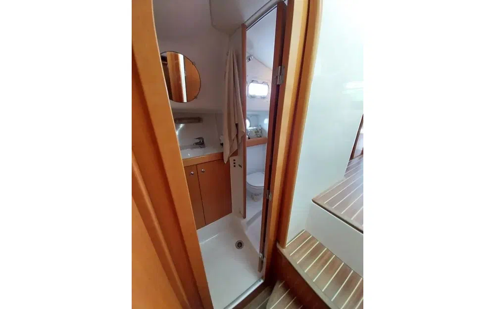 Beneteau Antares 10.80 usata in vendita