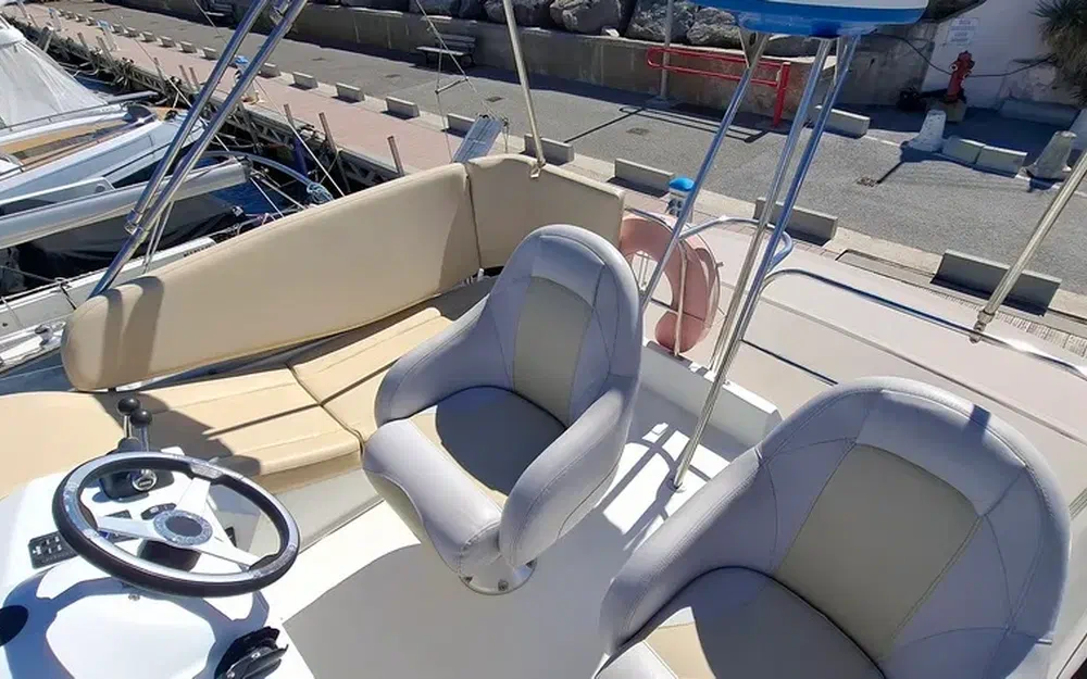 Beneteau Antares 10.80 usata in vendita