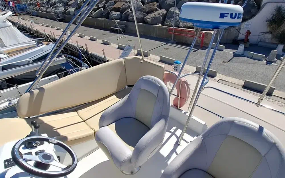 Beneteau Antares 10.80 usata in vendita