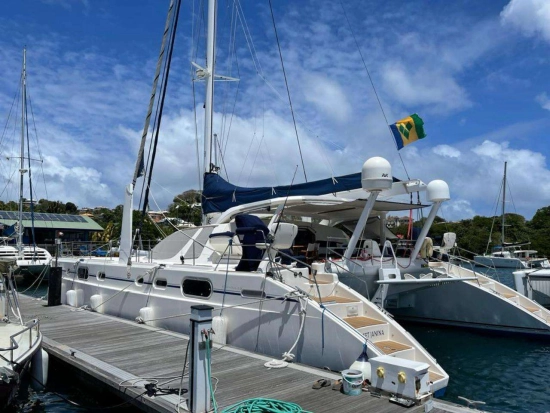 Catana 582 usado à venda