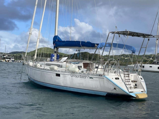 Beneteau First 38 usado à venda