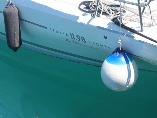 Italia Yachts 11.98 usata in vendita