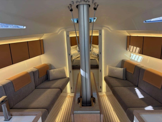 Italia Yachts 11.98 usata in vendita