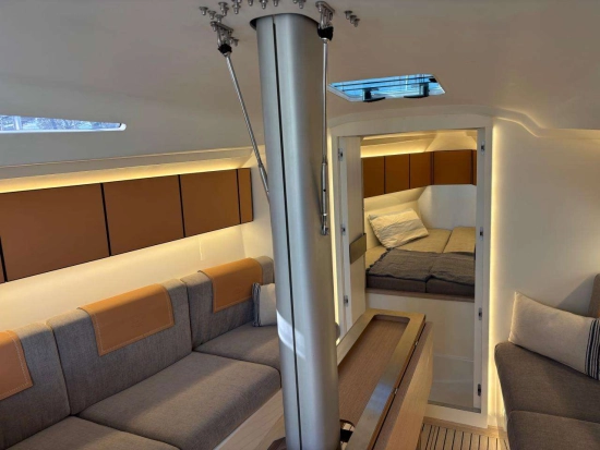 Italia Yachts 11.98 usata in vendita
