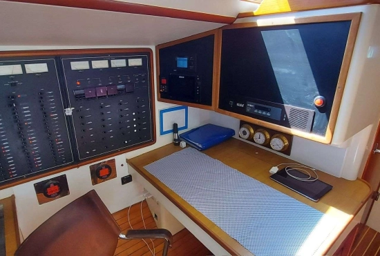 DERECKTOR ONE OFF SAILING YACHT de segunda mano en venta