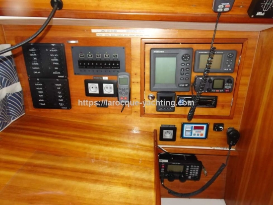 UNIVERSAL YACHTING 44 de segunda mano en venta
