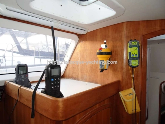 UNIVERSAL YACHTING 44 de segunda mano en venta