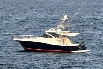 Tiara 4200 Open usado à venda