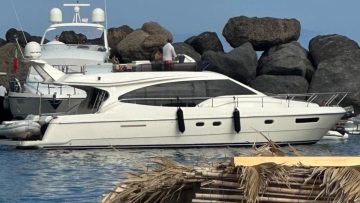 Ferretti 470 usado à venda