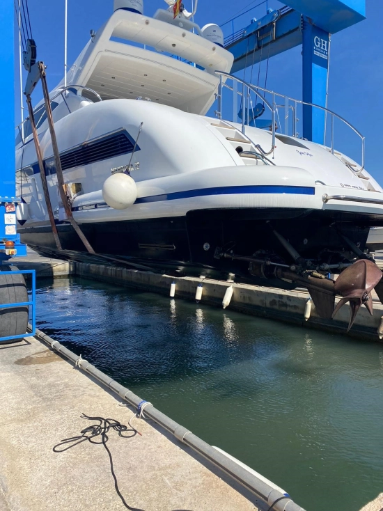 Overmarine Mangusta 72 Open usata in vendita