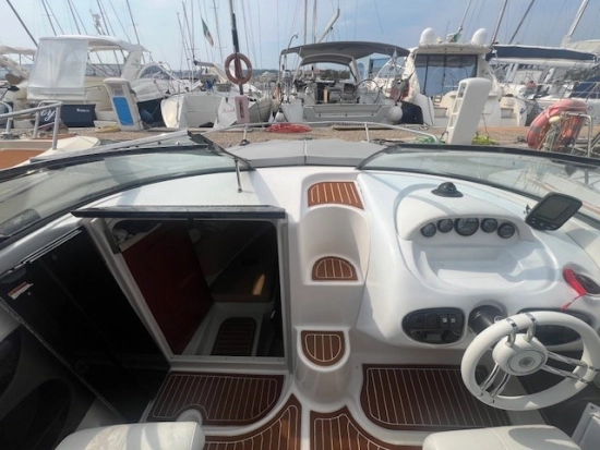 Regal 2450 LSC usata in vendita