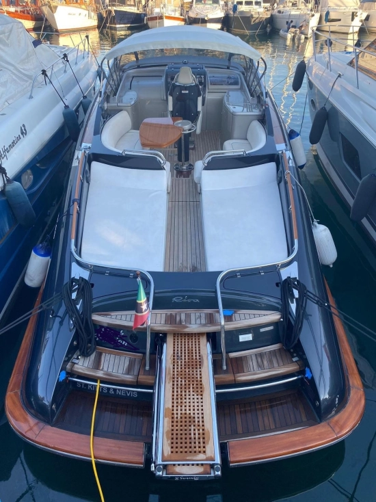 Riva 44 RIVARAMA usata in vendita