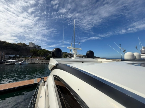 Sunseeker Predator 64 usata in vendita
