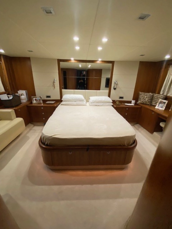 Sunseeker Predator 72 usata in vendita