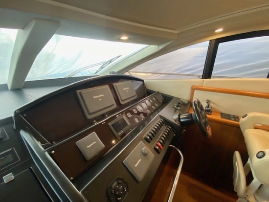 Sunseeker Predator 72 usata in vendita