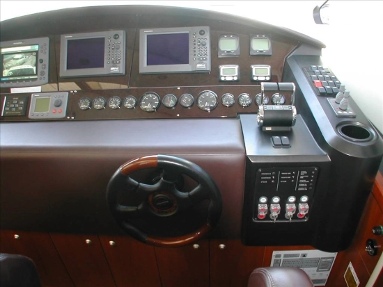Sunseeker Predator 82 usata in vendita