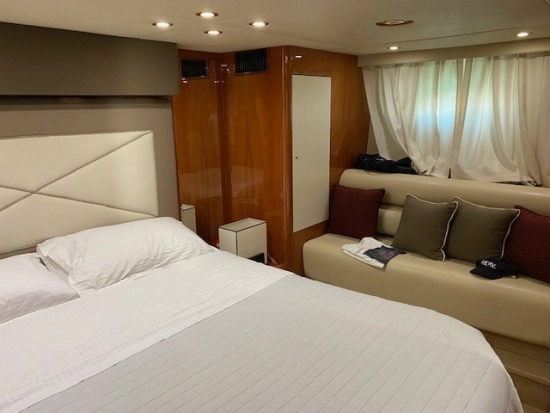 Sunseeker Predator 68 usata in vendita