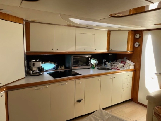 Sunseeker Predator 68 usata in vendita