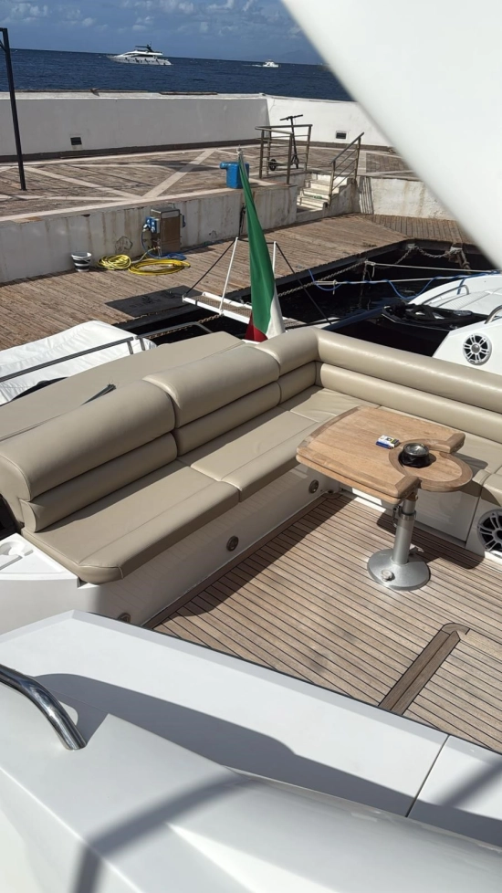 Sunseeker Predator 62 usata in vendita