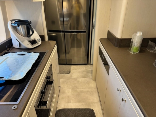 Azimut 80 Carat usado à venda